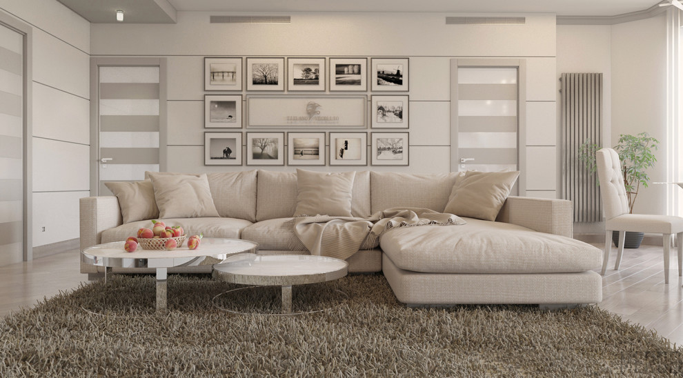 Минималистичная двухкомнатная квартира с видом на ЖД вокзал в Одессе 80м²