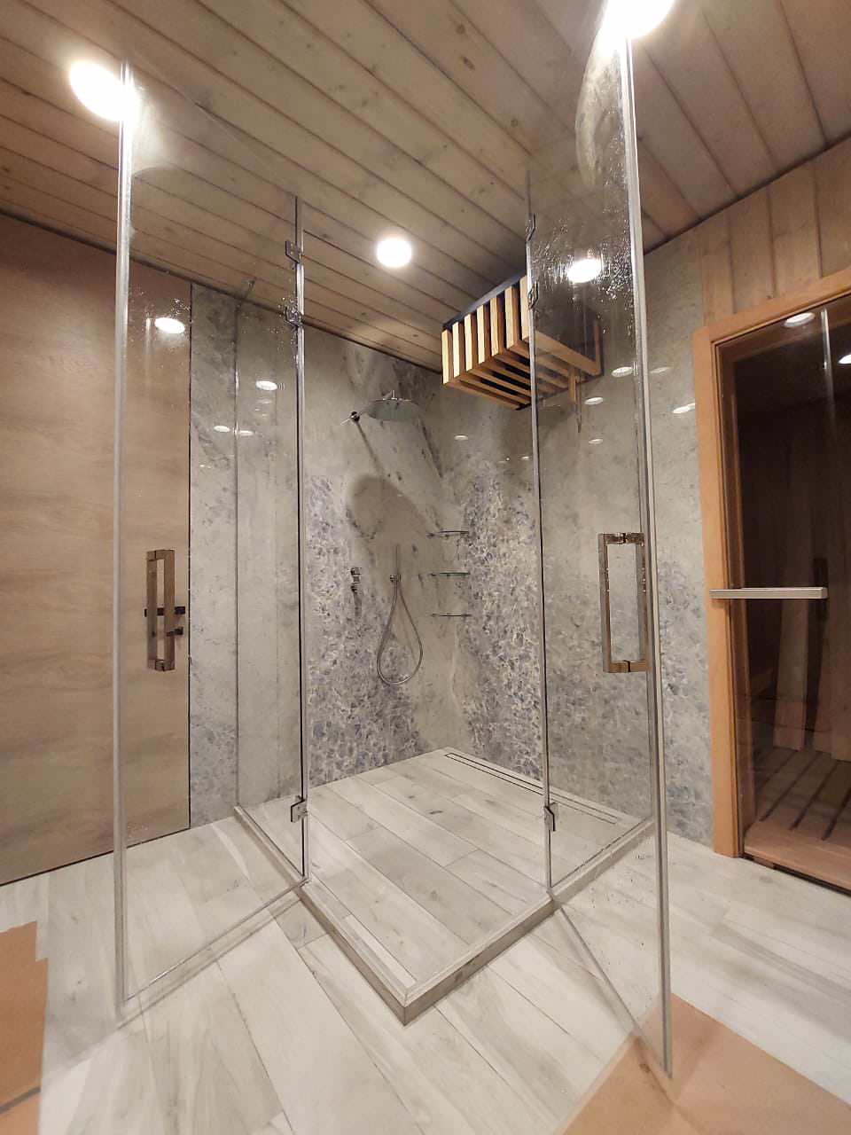 Душевая кабина/ванная комната