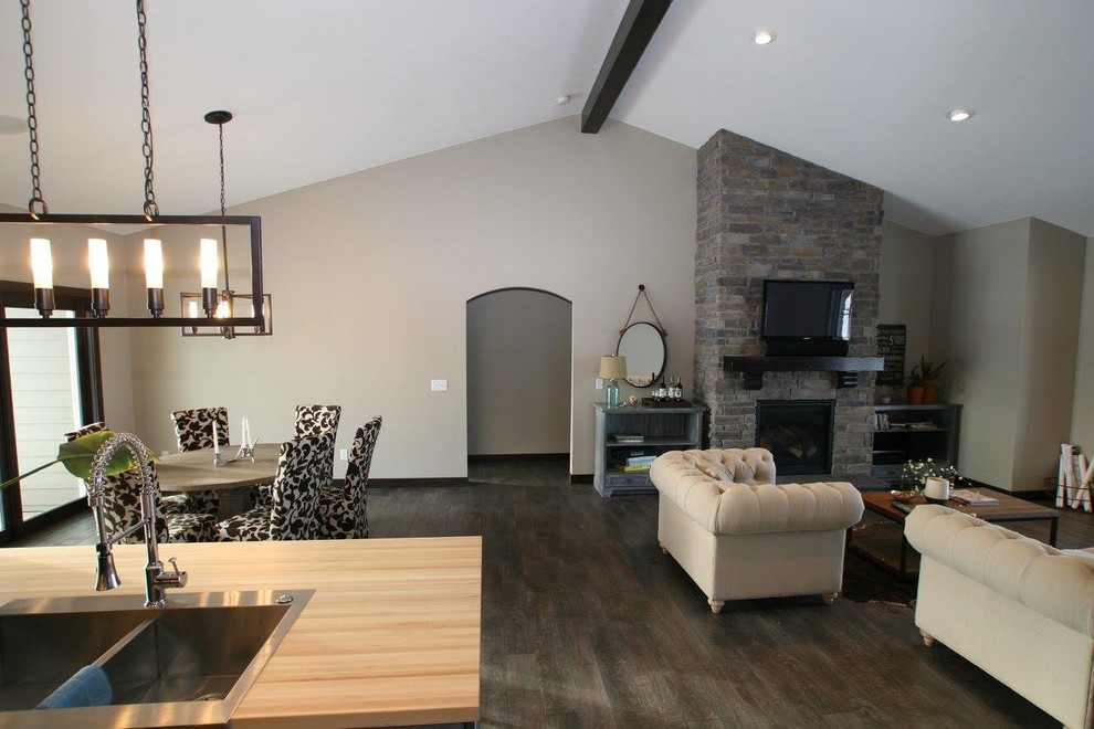 Home design - transitional home design idea