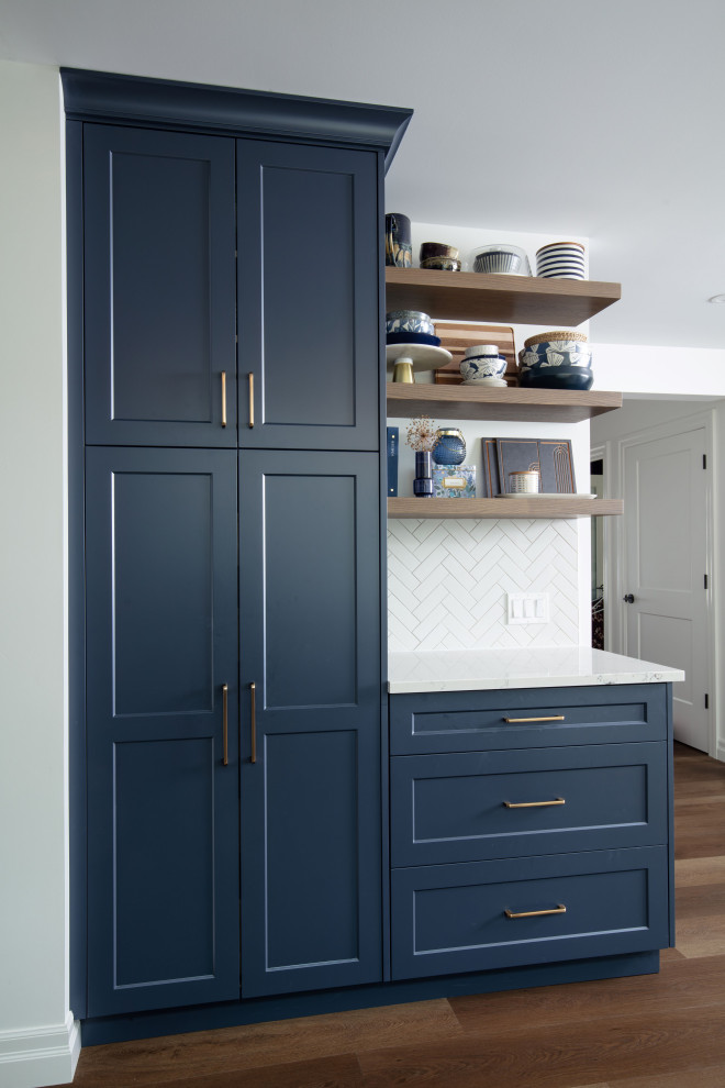 Inspiration for a transitional kitchen remodel in Toronto
