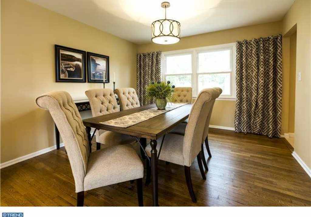 Staging - Dining Room (East Windsor)