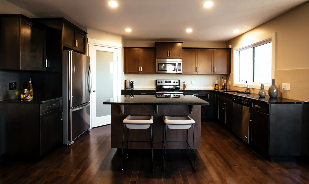 Transitional kitchen photo in Calgary