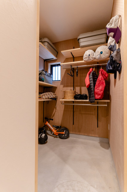 玄関収納 minimalistisch-ankleidezimmer