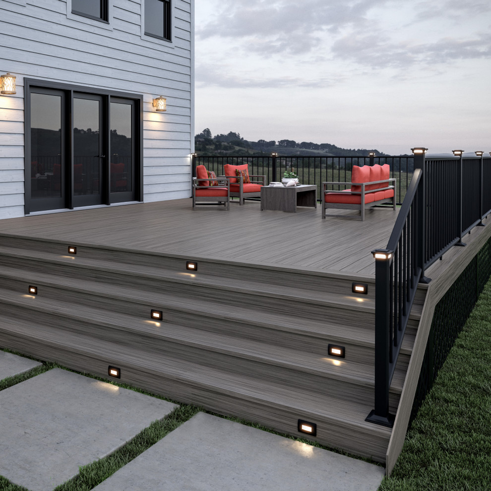 This is an example of a transitional deck in Grand Rapids.