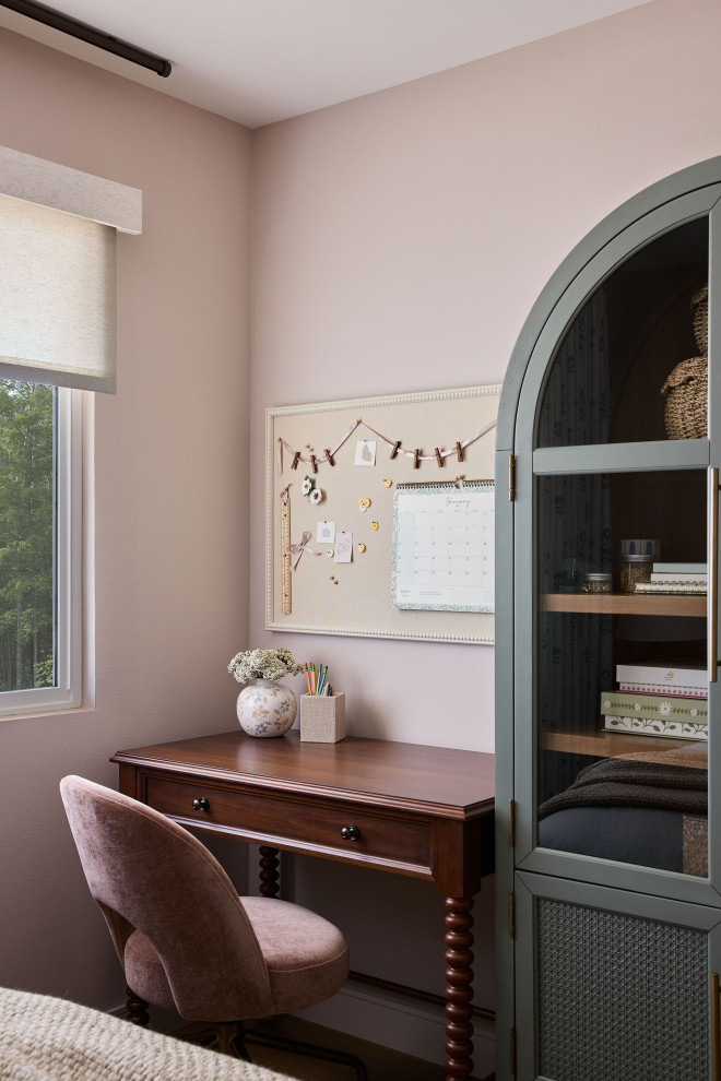 Inspiration for a 1950s kids' room remodel in Los Angeles