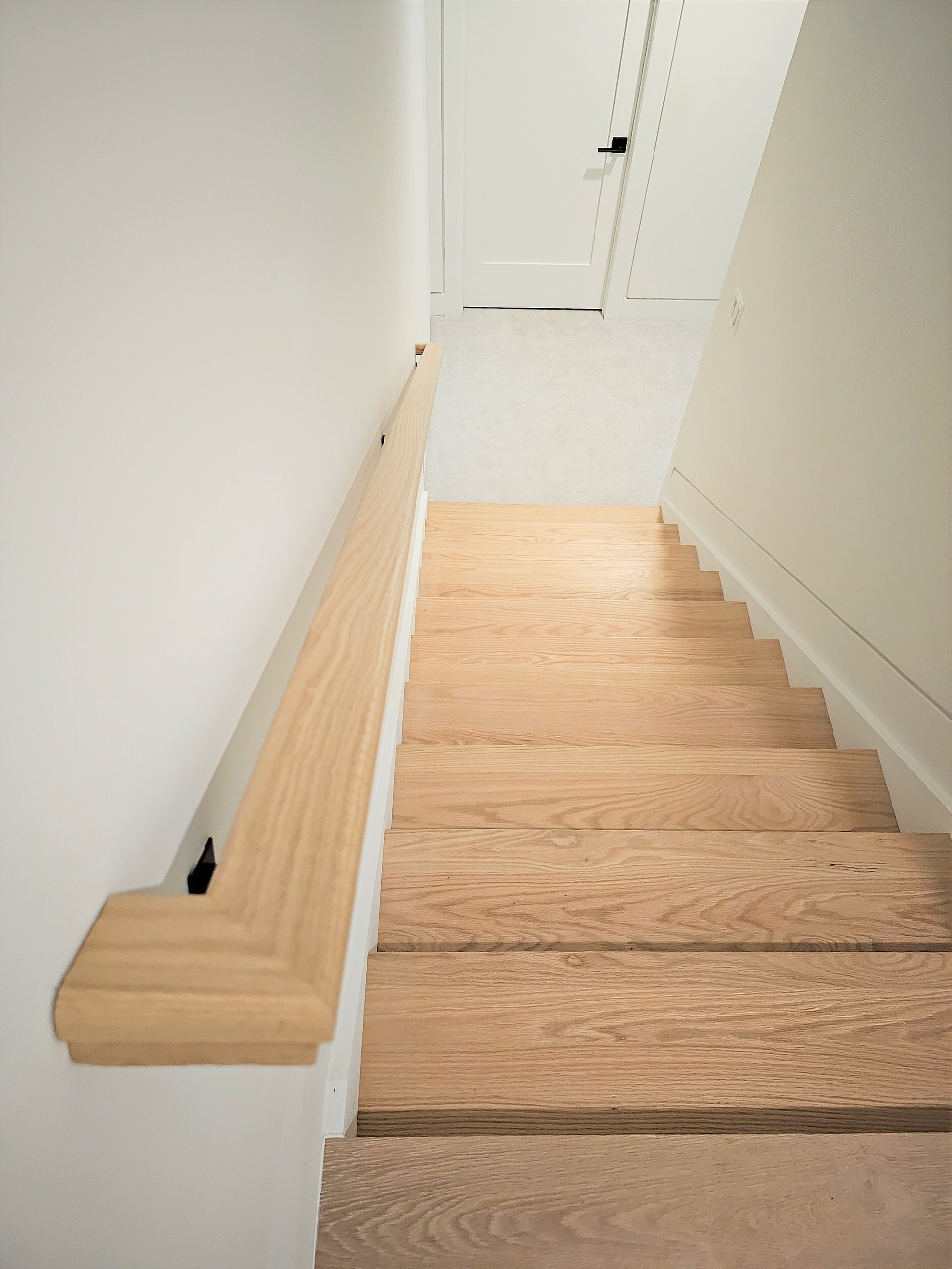 108_Red Oak Stairs in Light Filled Space, Fairfax, VA 22031