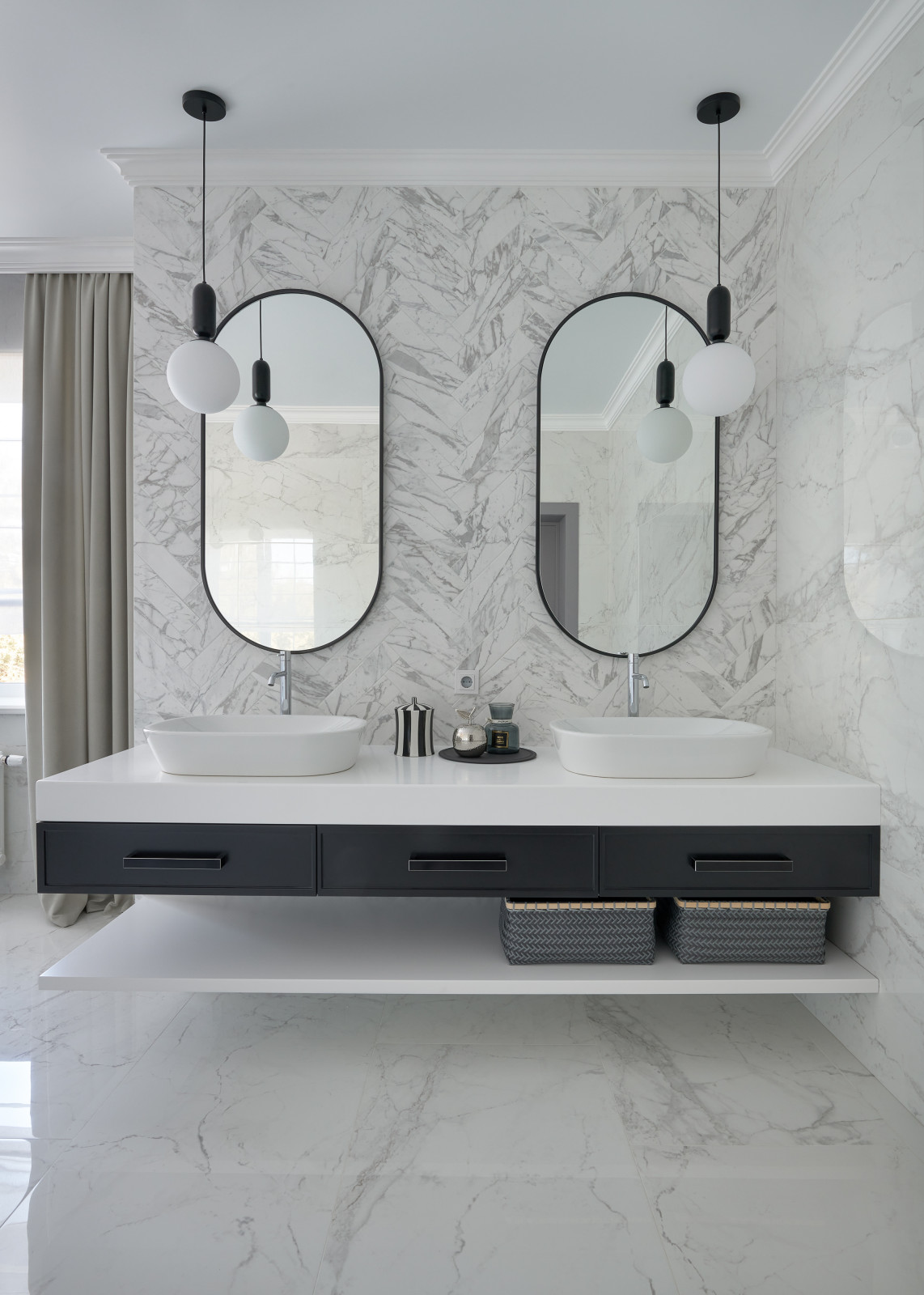 Современный интерьер с нотками классики