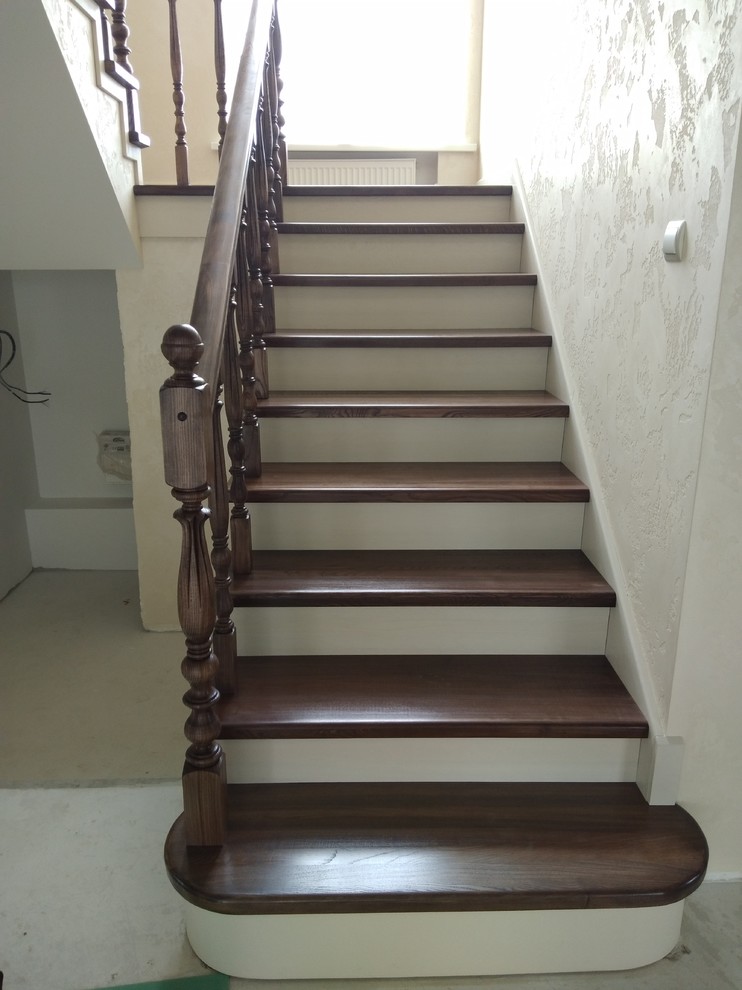 Лесница из ясеня