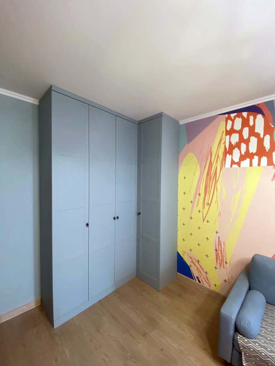 Распашные шкафы