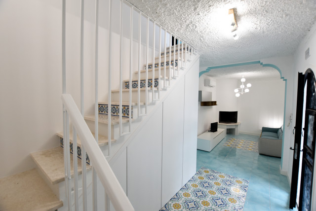 Ristrutturazione villino al mare mediterran-treppen