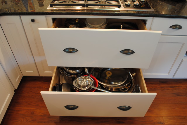 Transitional Kitchen Expansion klassisch-modern-kuechenschraenke