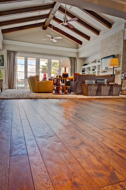 Custom Solid Hickory Floor estilo-craftsman-salon
