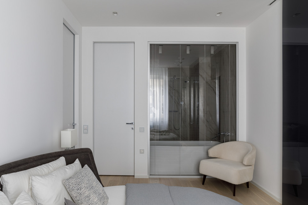 Квартира для студентки, ЖК Смольный