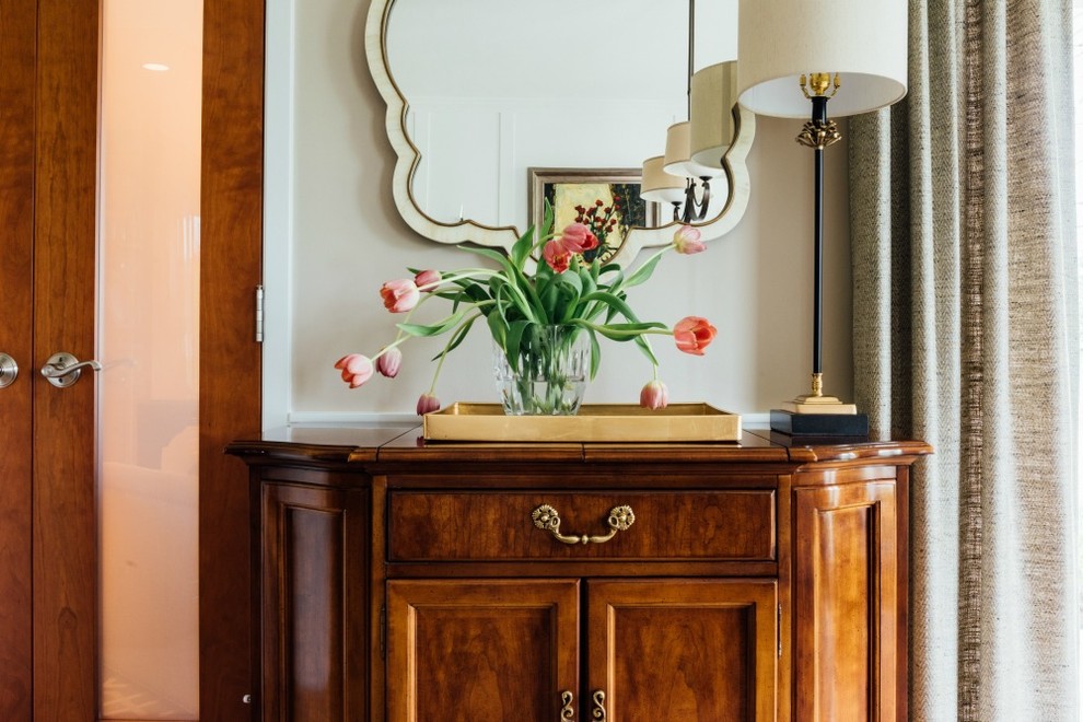 Dining room - transitional dining room idea