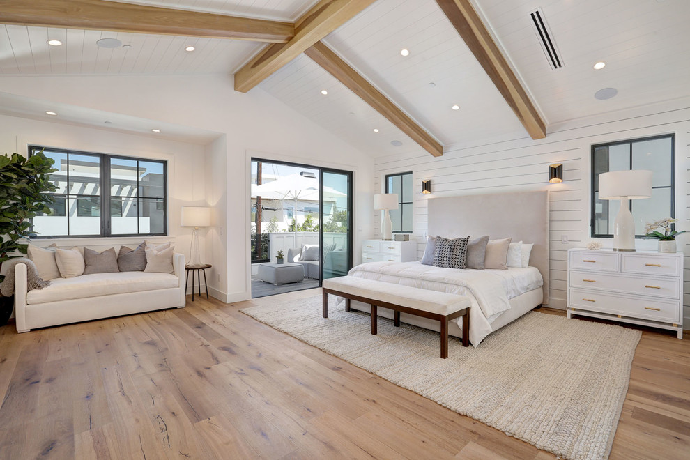 Inspiration for a farmhouse bedroom remodel in Los Angeles