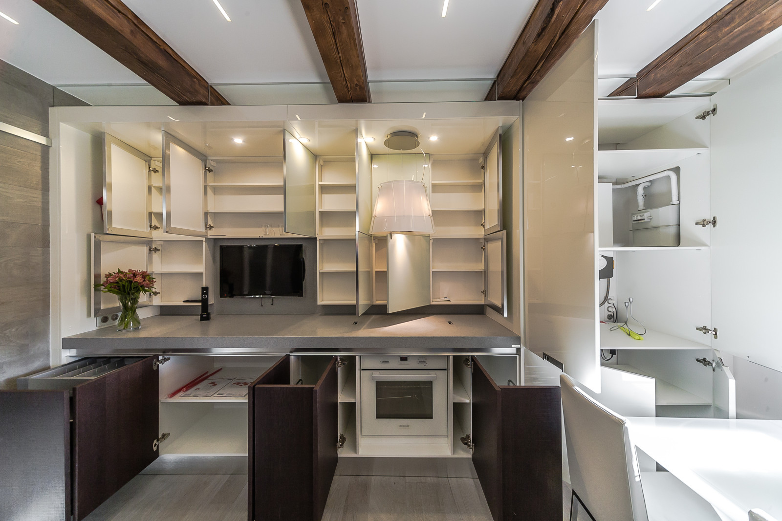 Кухня " Под прикрытием" для передачи "Квартирный ответ" на НТВ