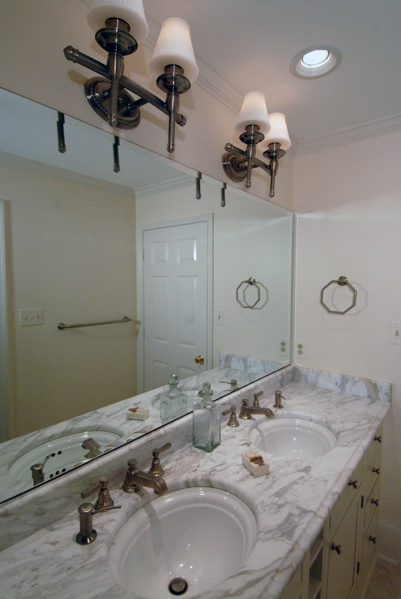 Bathroom - transitional bathroom idea in DC Metro