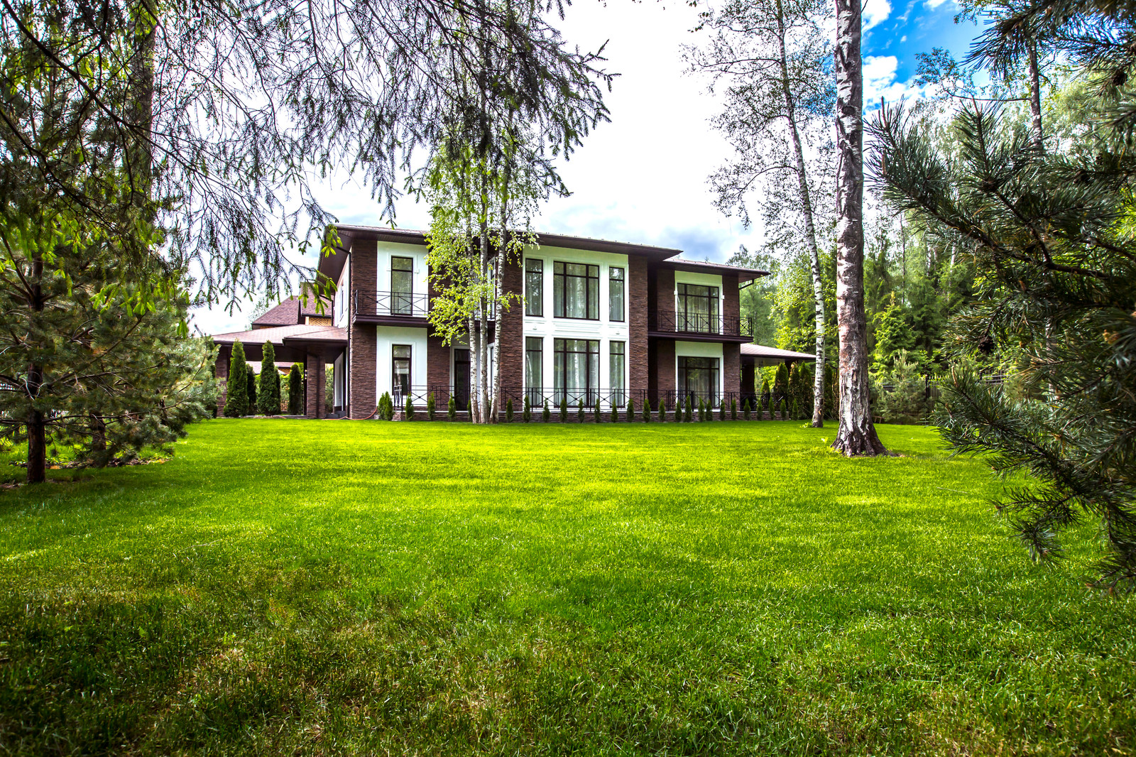 Дом в современном стиле