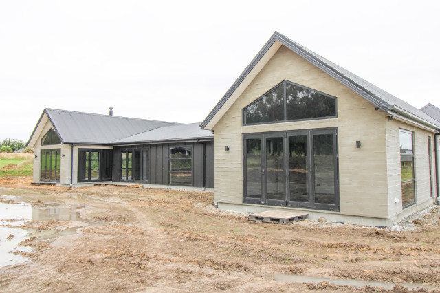 Client Build - Cust industrielt-hus-og-facade