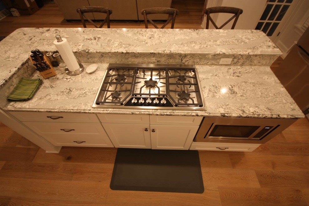 Large transitional kitchen photo in Detroit