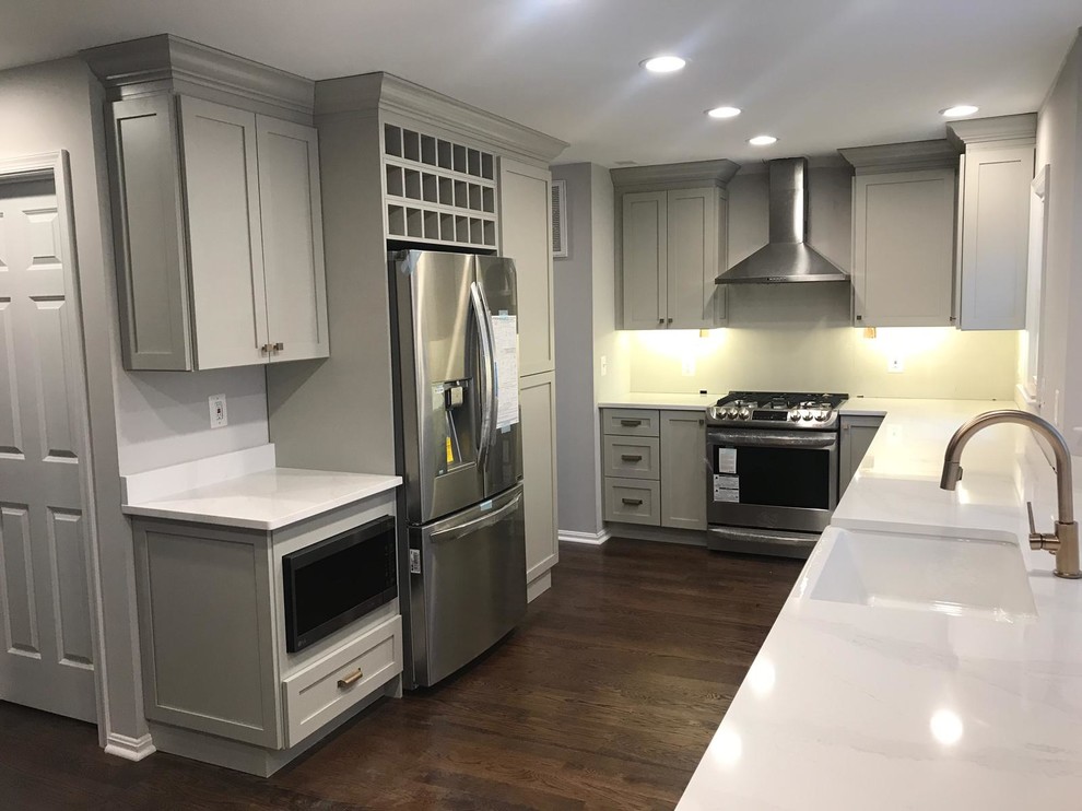 Trendy home design photo in DC Metro