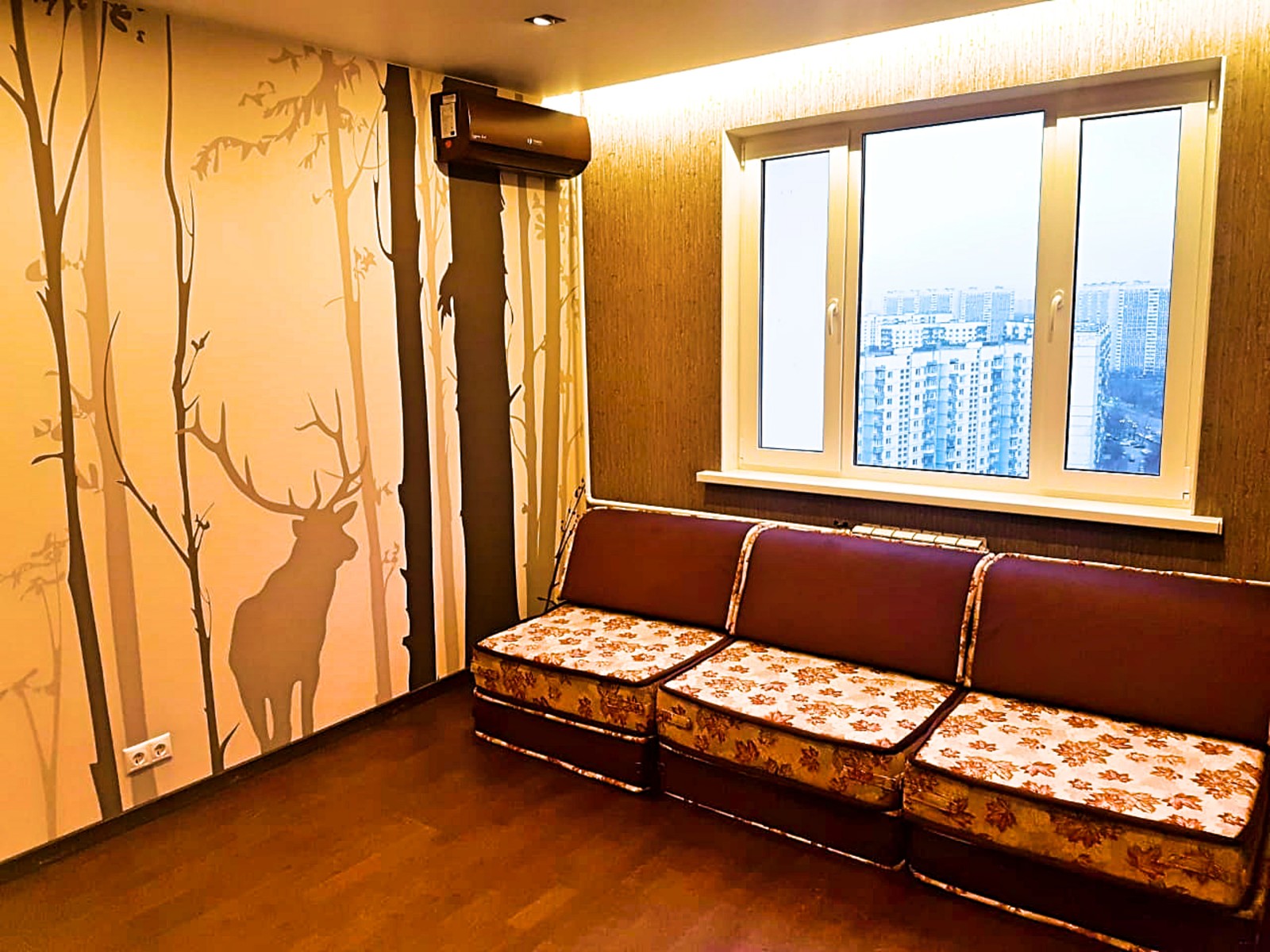 Бескаркасный модульный диван для гостиной