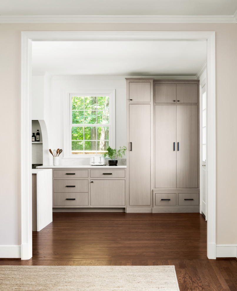 Home design - transitional home design idea in DC Metro