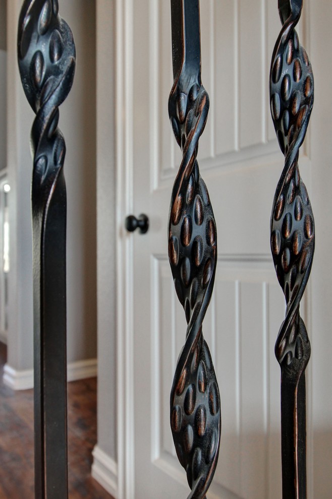 Hallway - transitional hallway idea