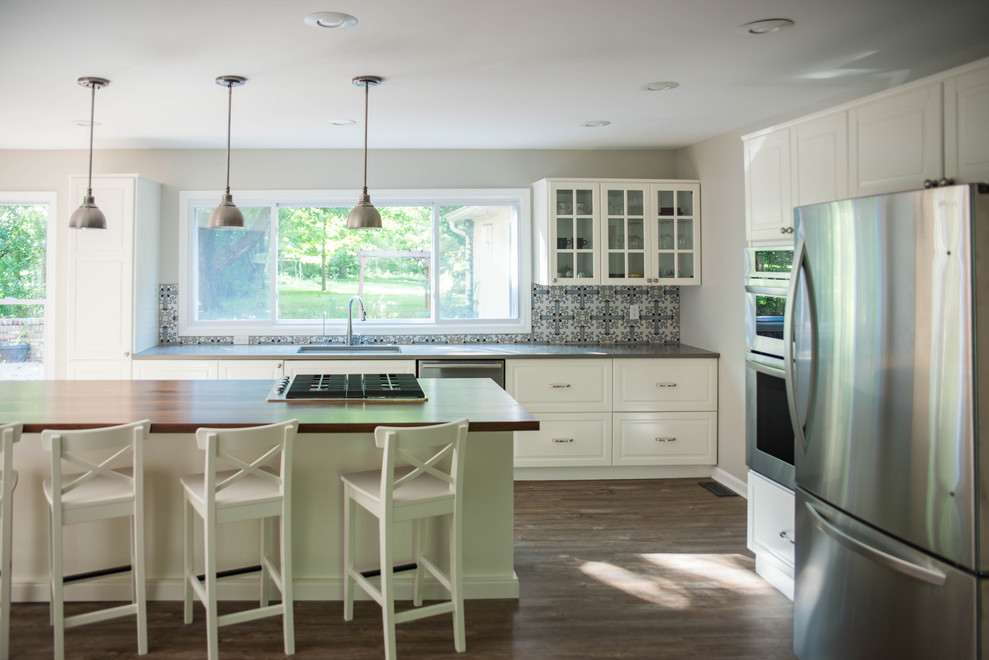 Inspiration for a transitional kitchen remodel in Indianapolis