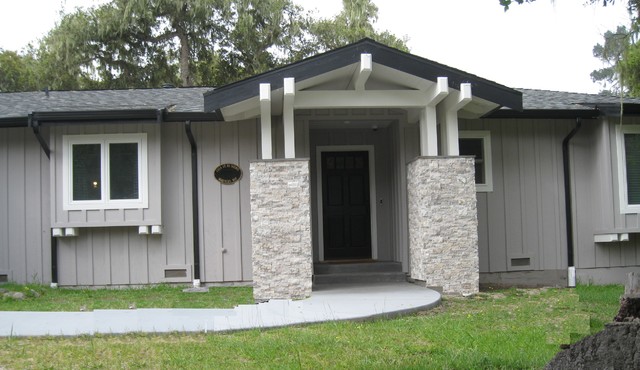 Pebble Beach Renovation american-craftsman-eingang