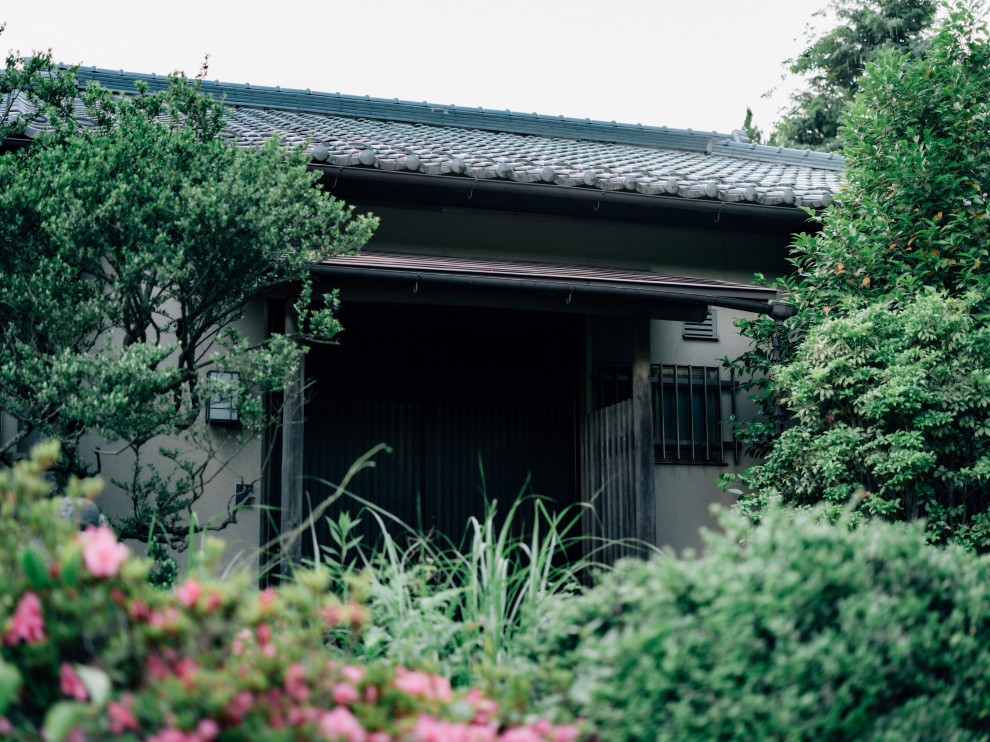Inspiration for an asian entryway in Kyoto.
