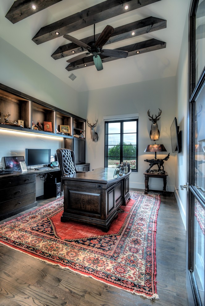 This is an example of a home office in Austin.