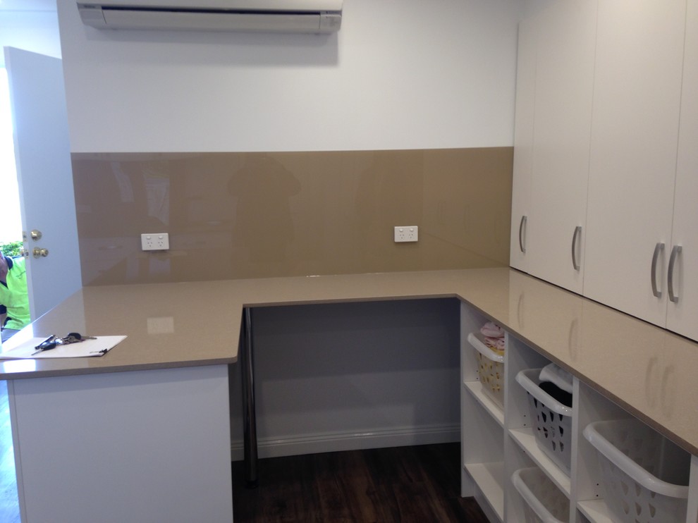 This is an example of a laundry room in Brisbane.