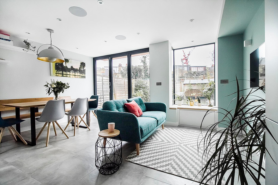 Contemporary open plan kitchen