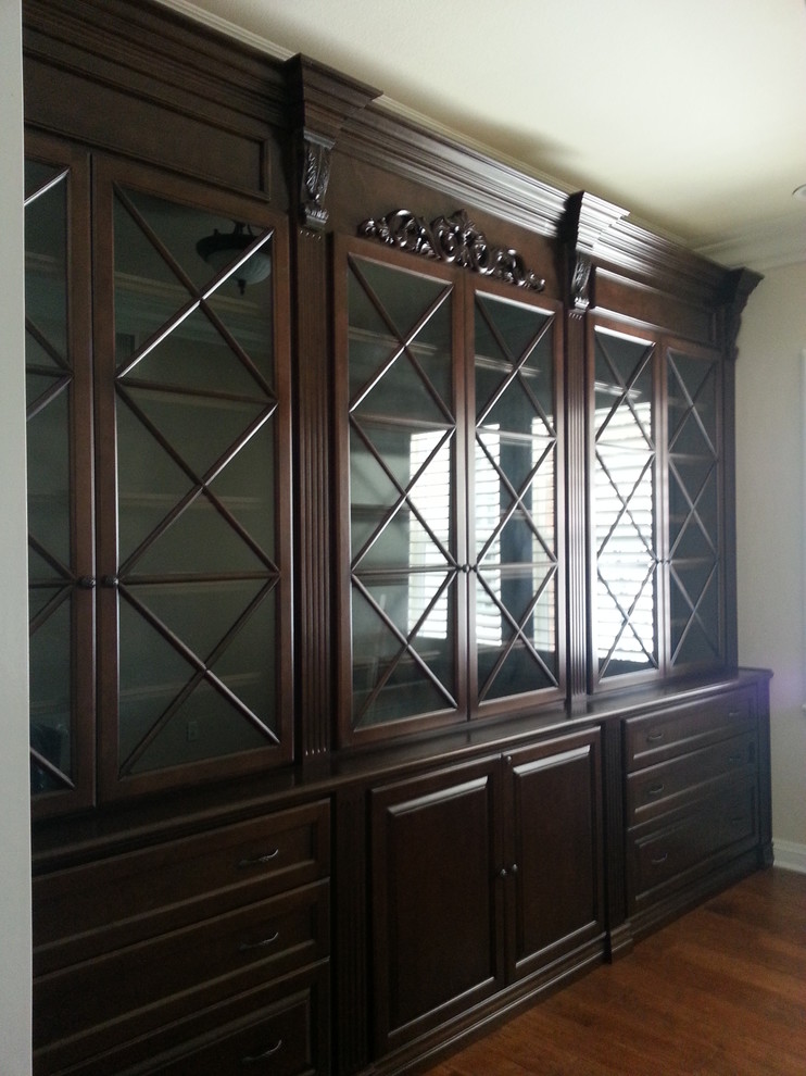 Bookcases Traditional Los Angeles by / CFM