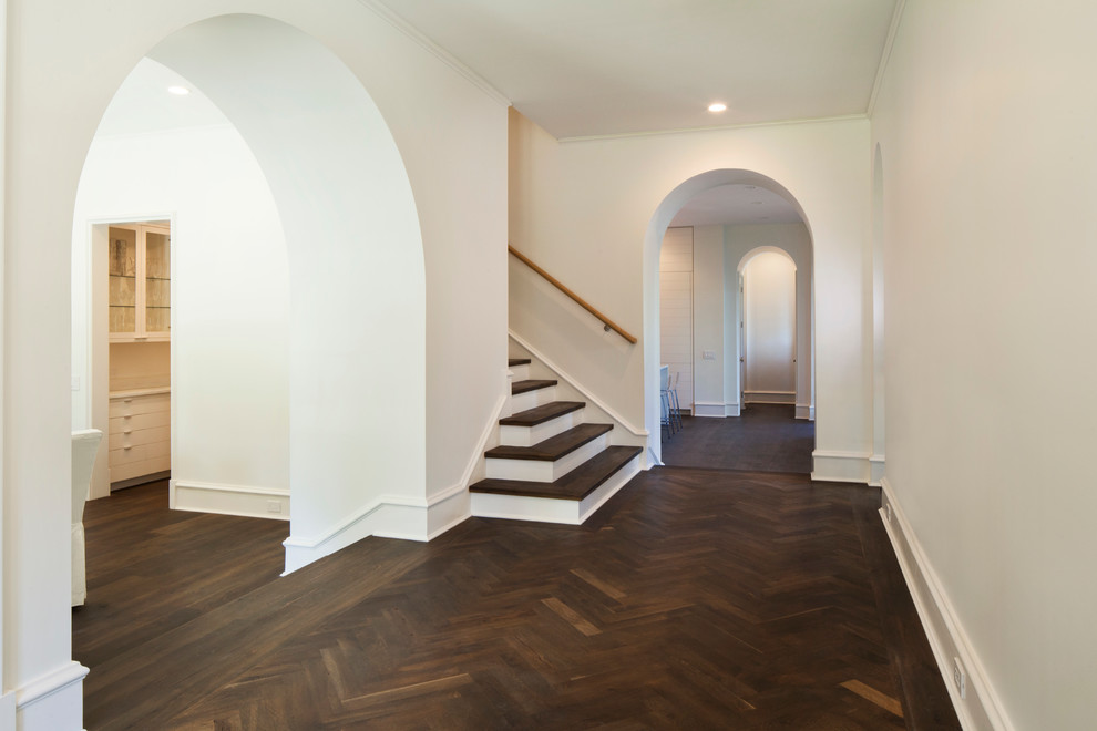 Example of a transitional entryway design in Birmingham