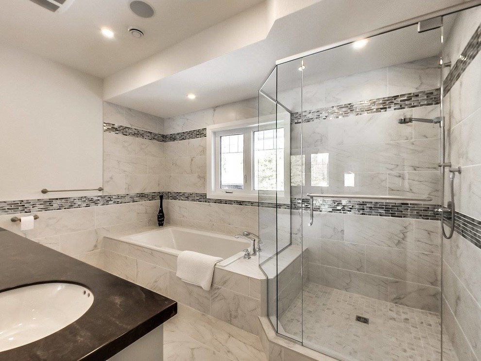 Inspiration for a transitional bathroom remodel in Edmonton