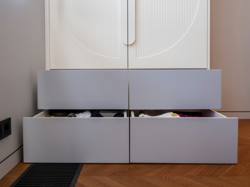 Меблировка детской в розовых тонах