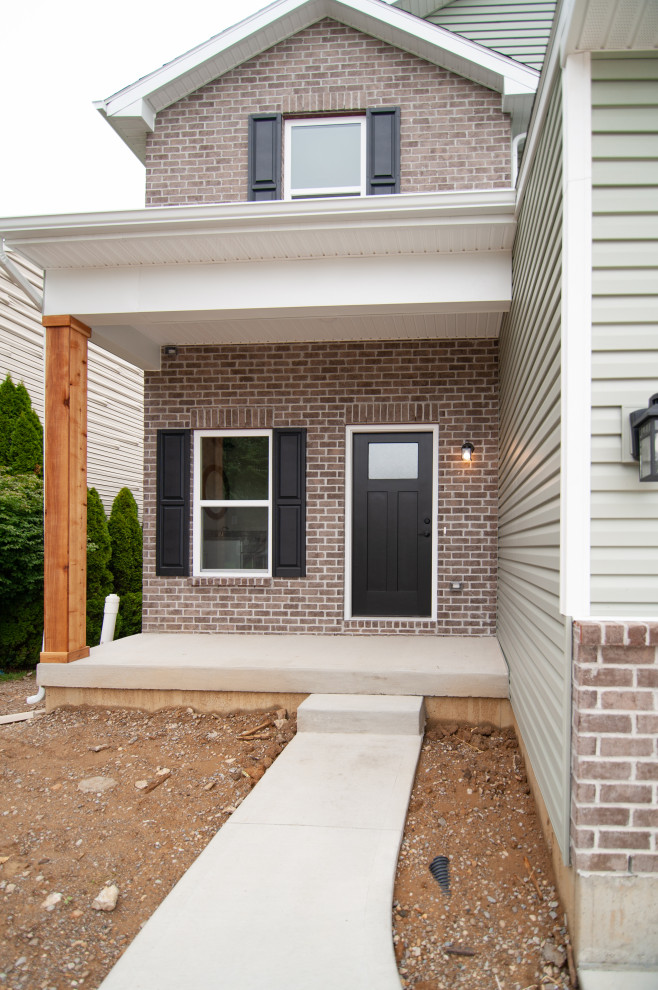 New 2 story home in Morrow