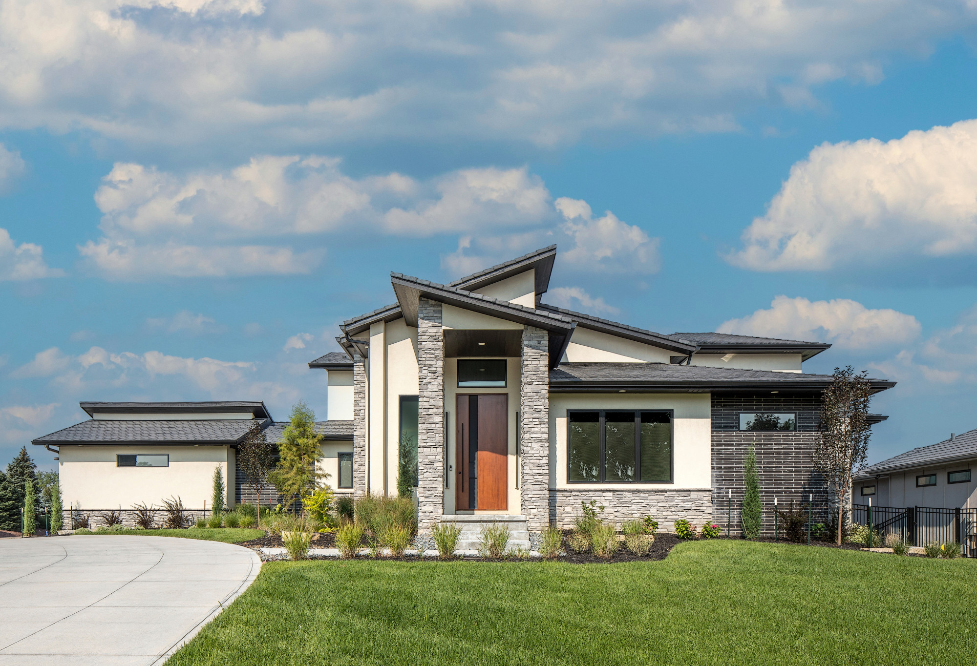 Contemporary Linden Estates