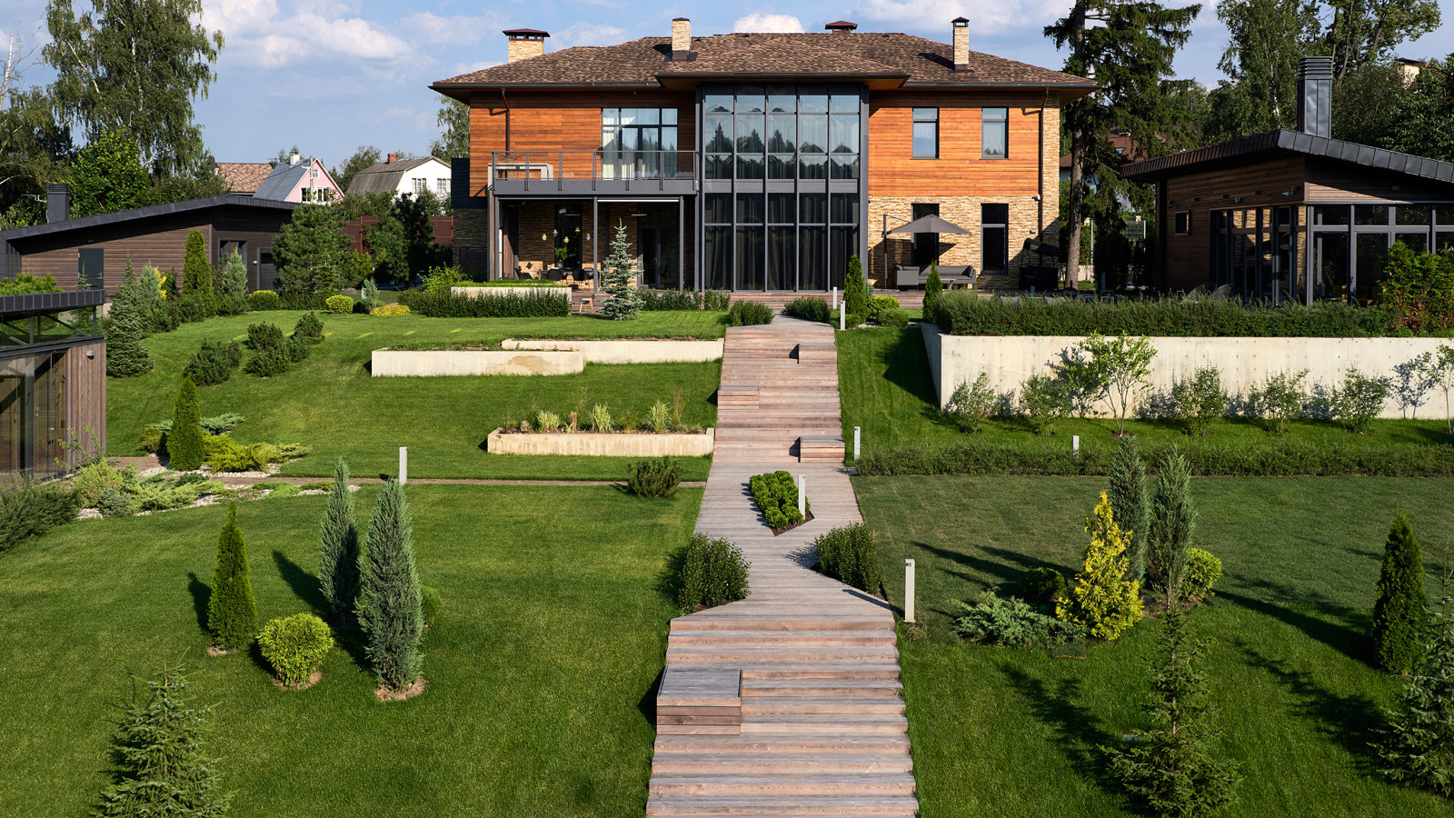 Участок для семьи с двумя детьми