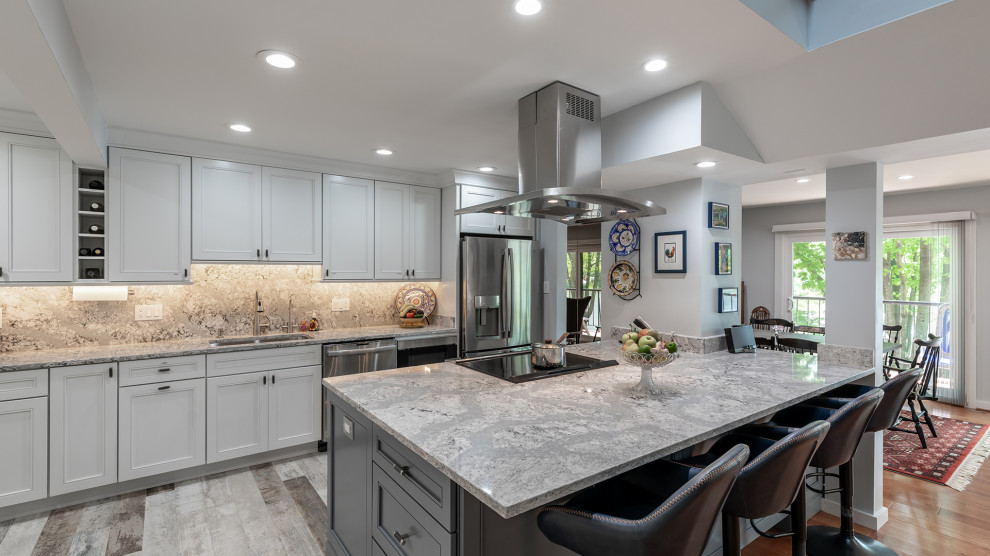 Kitchen - transitional kitchen idea in Boston