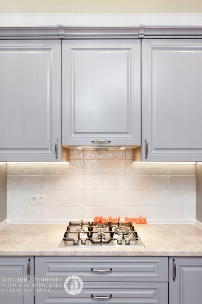 Кухня серая