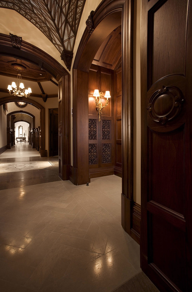 Design ideas for a traditional hallway in Detroit.