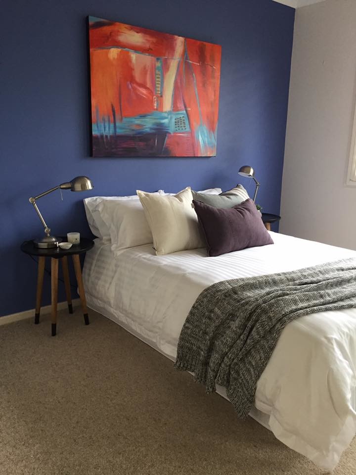 Inspiration for a contemporary bedroom in Newcastle - Maitland.