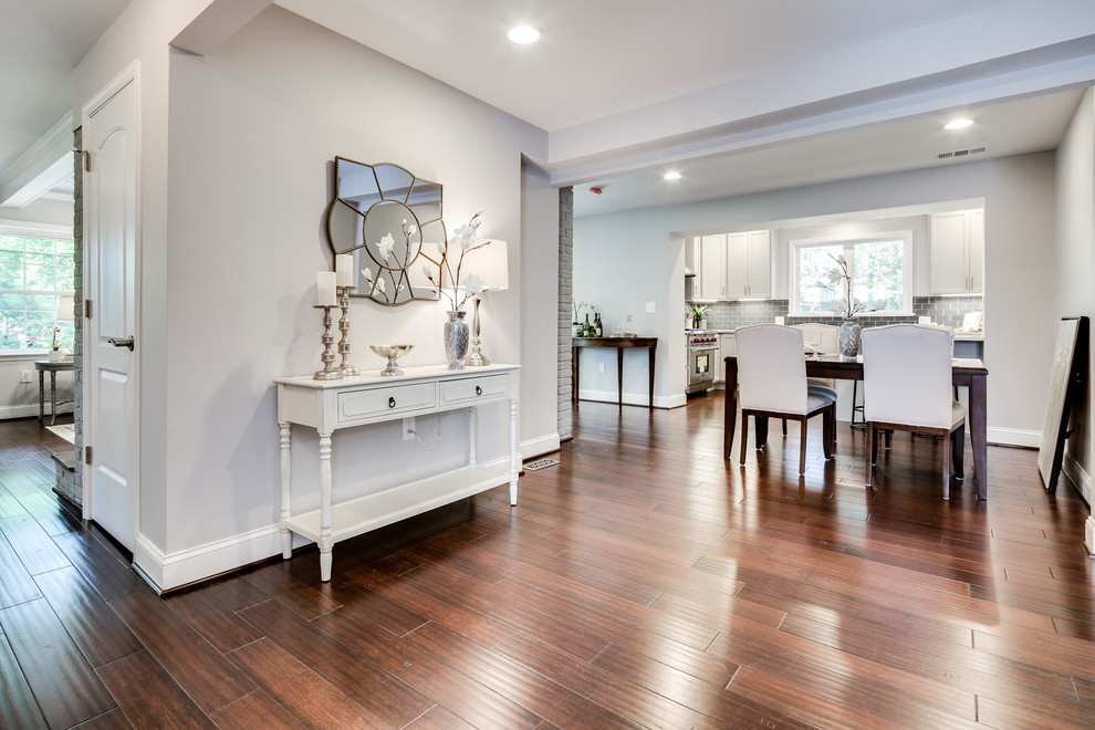 Kitchen - transitional kitchen idea in DC Metro