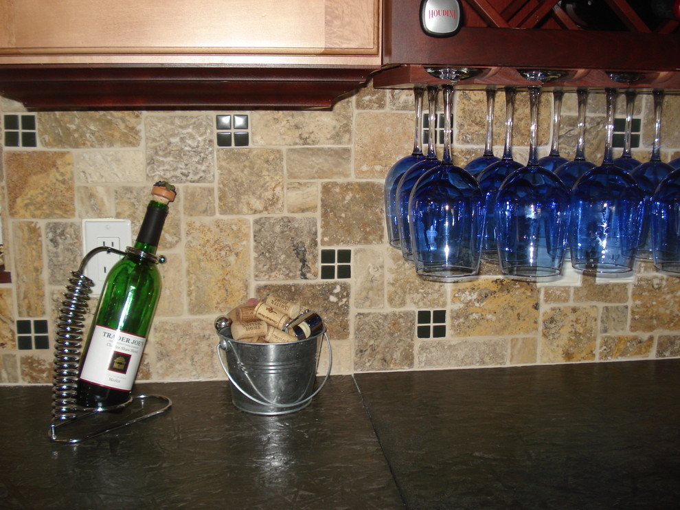 Kitchen - kitchen idea in Tampa