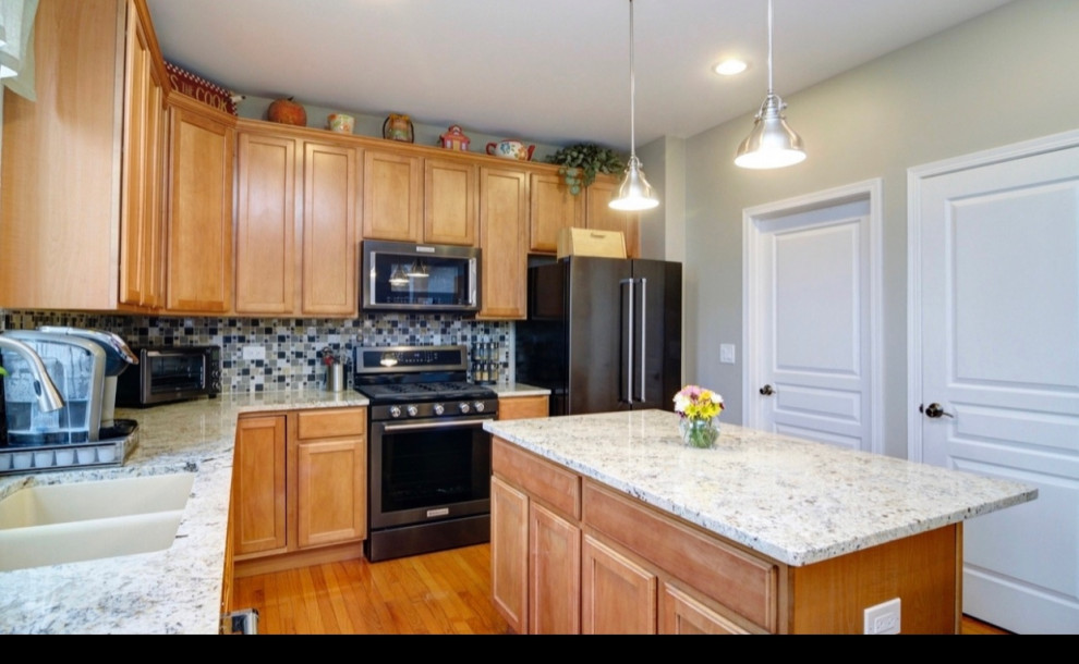 Please help with color/backsplash with Snowfall granite