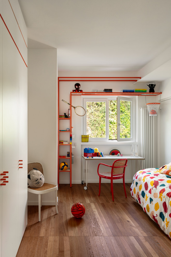 Contemporary kids' bedroom in Naples.