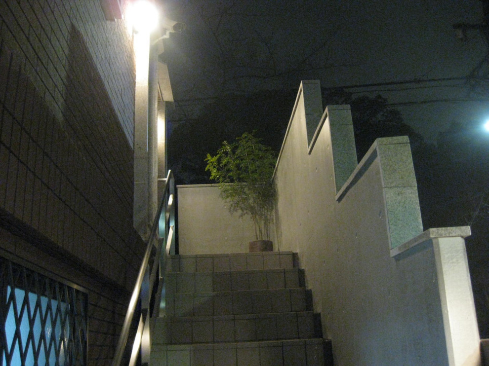 外階段上がり夜景